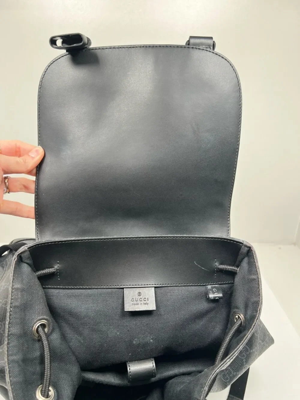 Gucci GG Supreme Men's Canvas Backpack in Black